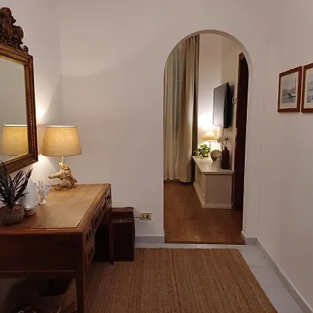 Apartment The Sea Road House